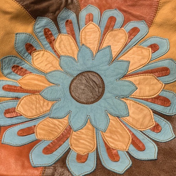 Vintage Leather Purse - Picture 8 of 13